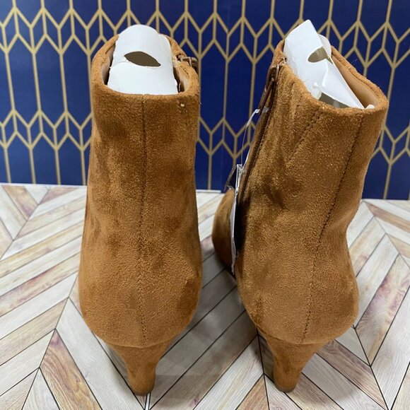Tan Suede Pointed Toe Ankle Boots With Zipper & Kitten Heel Size 8 Womens - NWT - Picture 3 of 9